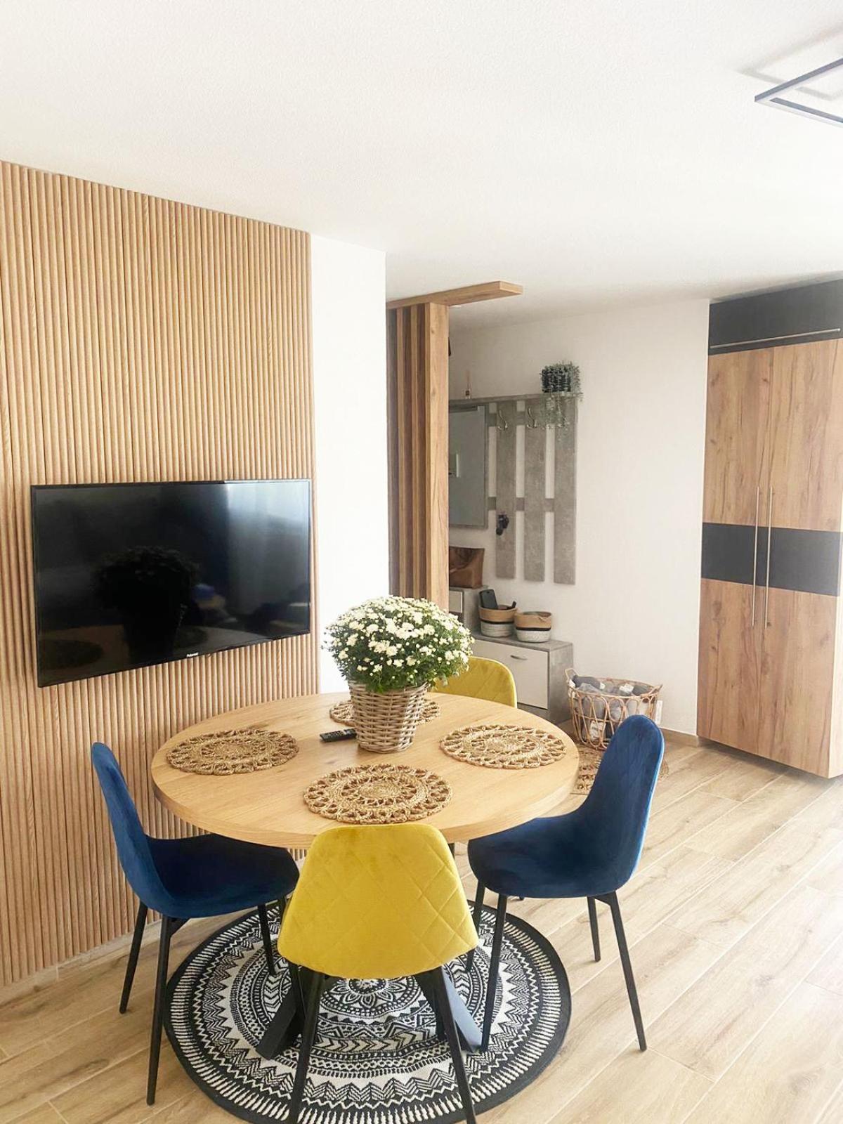 Studio Magnifique Avec Terrasse Spacieuse Loeche-Les-Bains Vacances Exterior foto